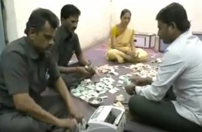 10, 20, 30 नव्हे पंढरपुरात 50 लाखाची चिल्लर, विठ्ठल मंदिर प्रशासन बेजार