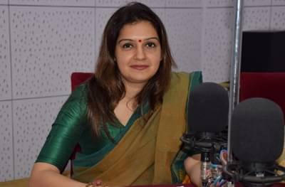 भाजपची सत्ता नसलेल्या राज्यातील नागरिकांना मोफत कोरोना लस नाही का? शिवसेनेचा सवाल