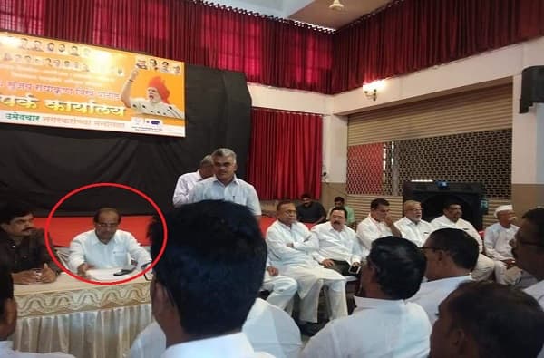 राधाकृष्ण विखे पाटील मनाने भाजपवासी, भाजपच्या बैठकीला हजेरी!