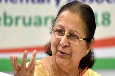 लोकसभा निवडणूक लढणार नाही, सुमित्रा महाजन यांचं पक्षाला पत्र