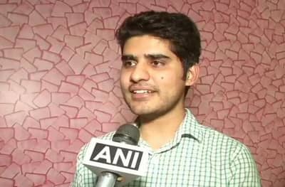 गर्लफ्रेंडला श्रेय देणारा पठ्ठ्या, UPSC टॉपर कनिष्क कटारियाची कहाणी