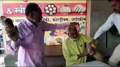 त्या वृद्धाला मारहाण करणारे कार्यकर्ते भाजपचे, माझे नाही : प्रकाश आंबेडकर