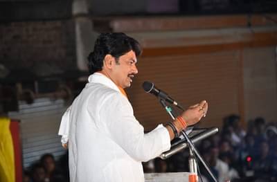 मला ओटीत घ्या, ही माझ्या इज्जतीची निवडणूक, धनंजय मुंडेंची भावनिक साद