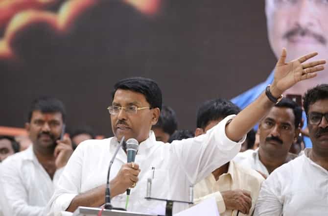 प्रितम मुंडेंच्या विजयाची गुढी उभारणार, जयदत्त क्षीरसागरांची फेसबुक पोस्ट