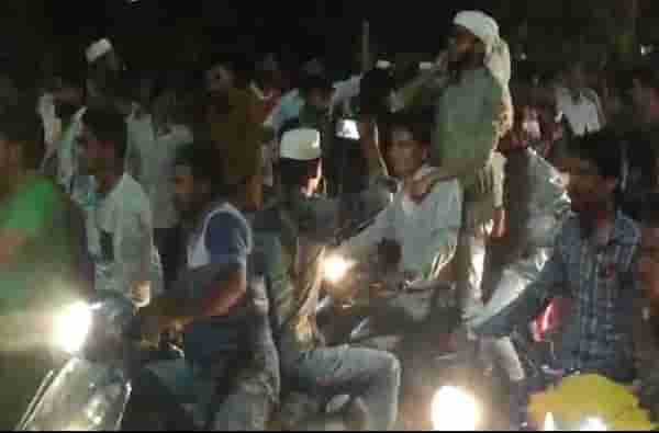 औरंगाबादमध्ये एमआयएमचा निकालाअधीच जल्लोष