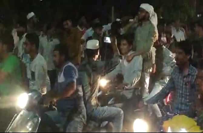 औरंगाबादमध्ये एमआयएमचा निकालाअधीच जल्लोष