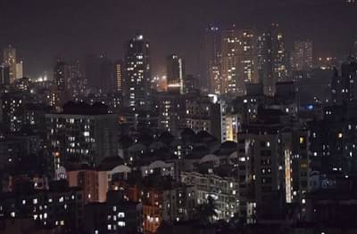 मुंबईकरांचं उत्पन्न की घरांच्या किमती, सर्वाधिक वाढ कशात?