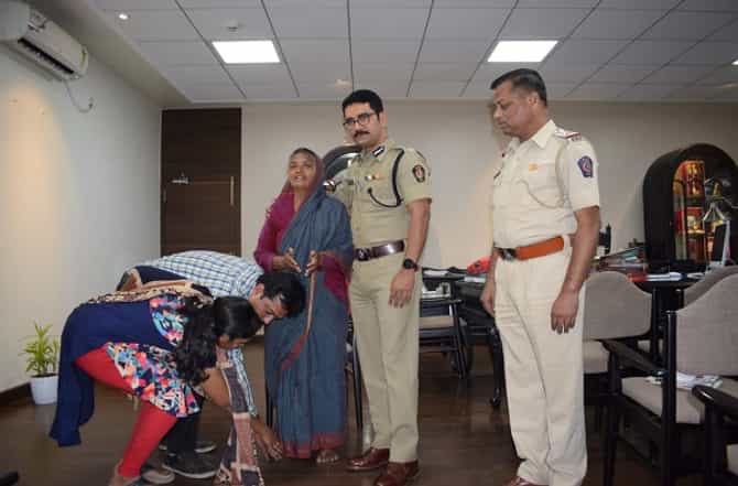 विश्वास नांगरे पाटलांनी आईला भीक मागायला लावणारी मुलं शोधली!