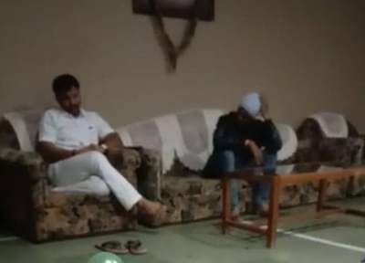 उस्मानाबादमध्ये कार्टून वॉरनंतर आता एकमेकांच्या व्हिडीओ क्लिप व्हायरल