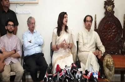 ...म्हणून मी शिवसेनेत प्रवेश केला - प्रियांका चतुर्वेदी