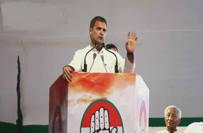 नागपुरात येऊन राहुल गांधींची गडकरींवर एका शब्दानेही टीका नाही