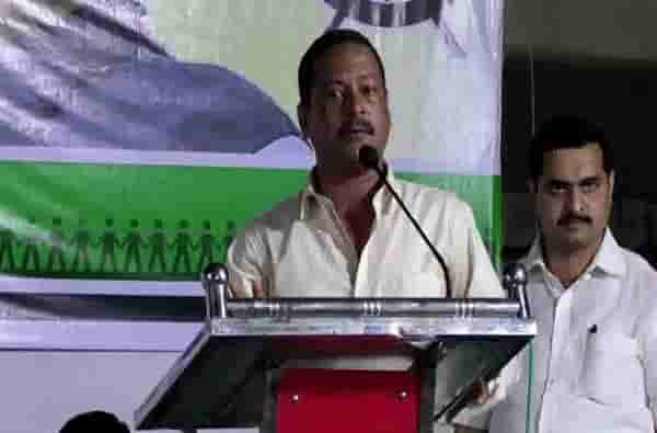 प्रचारसभा राष्ट्रवादीची, शिवसेनेला मत देण्याचं आवाहन