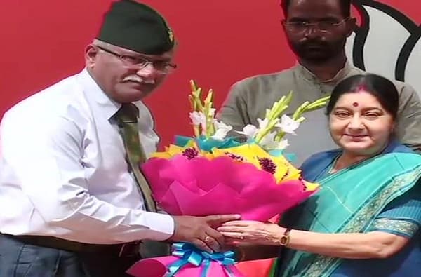निवृत्त लष्कर उपप्रमुख सरत चंद यांचा भाजपात प्रवेश