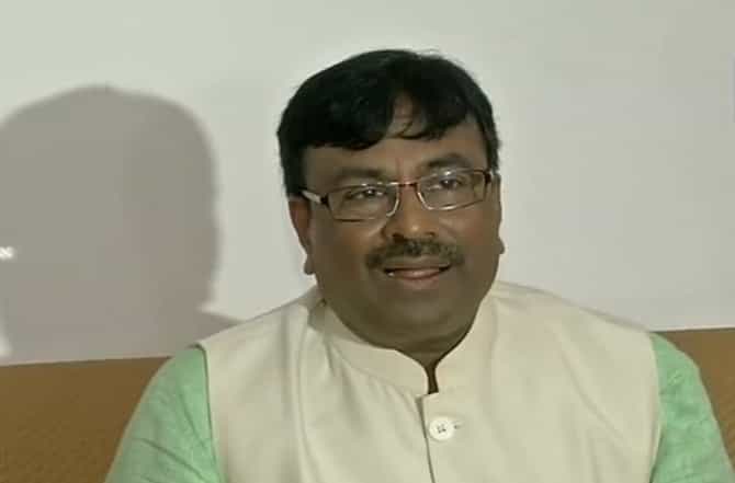 देवेंद्र फडणवीस यांनी एकनाथ खडसे यांचं तिकीट कापलं का? सुधीर मुनगंटीवार म्हणतात...