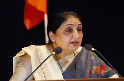 आजोबा आणि वडिलांना कमीपणा येईल असं पार्थ कधीही वागणार नाही : सुनेत्रा पवार