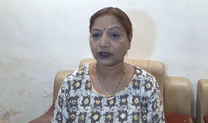 कोणत्याही पक्षाने उमेदवारी न दिल्याची सुरेखा पुणेकरांना खंत कोणत्याही पक्षाने उमेदवारी न दिल्याची सुरेखा पुणेकरांना खंत