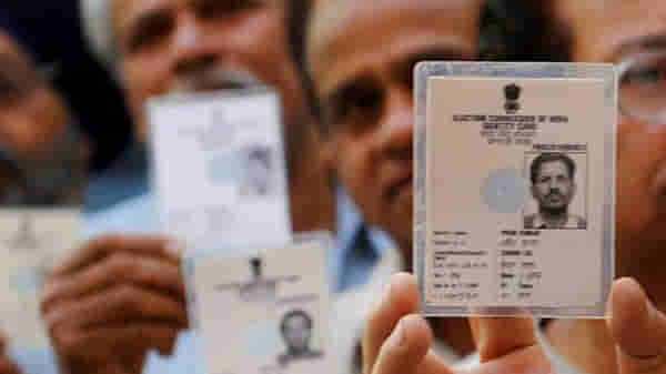 मुंबईकर तरुणांनो, मतदार यादीत नाव नोंदवा, मतदार यादी पुनरीक्षण कार्यक्रम जाहीर