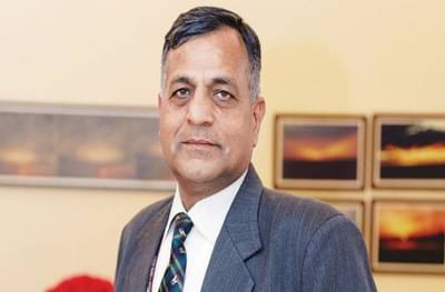 मोदींच्या क्लीन चीटवरुनही मतभेद, निवडणूक आयुक्त अशोक लवासा नाराज