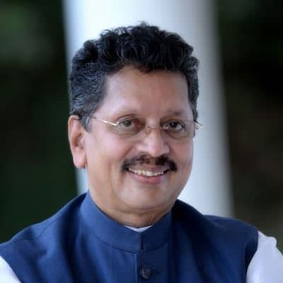 गडचिरोली हल्ला : नक्षलवाद्यांना जवानांच्या खासगी गाडीची माहिती पुरवणारे गद्दार कोण?