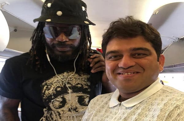 LIVE : औरंगाबादचे उमेदवार हर्षवर्धन जाधवांचं गेलसोबत विमानात फोटोसेशन LIVE : औरंगाबादचे उमेदवार हर्षवर्धन जाधवांचं गेलसोबत विमानात फोटोसेशन