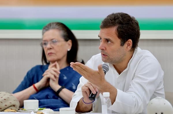 महिनाभरात दुसरा अध्यक्ष शोधा, राहुल गांधींचा काँग्रेसला अल्टीमेटम