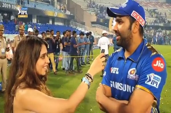 IPL 2019: आयपीएल विजयानंतर पत्नी रितिकाचे रोहितला 3 प्रश्न IPL 2019: आयपीएल विजयानंतर पत्नी रितिकाचे रोहितला 3 प्रश्न