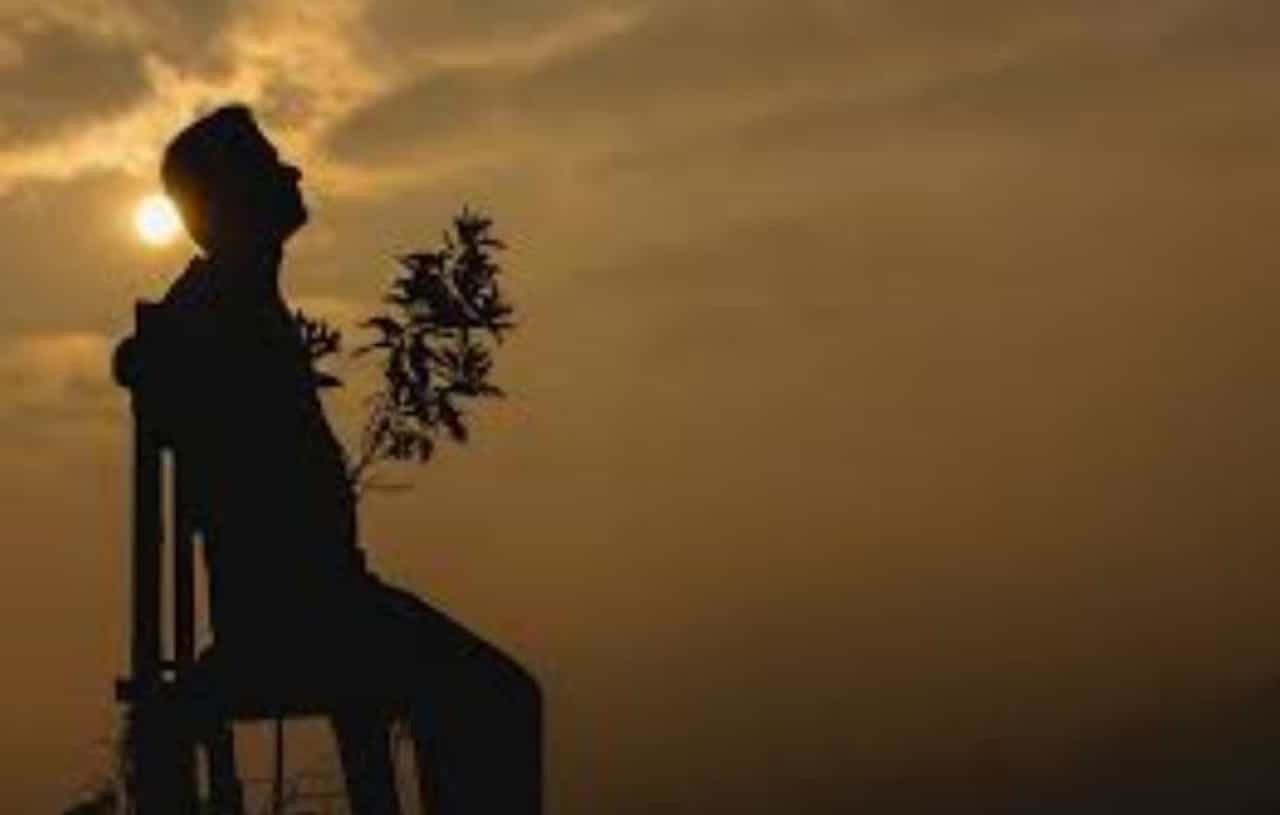 इच्छामरणाची परवानगी मागणाऱ्या तरुणाच्या पत्राची मुख्यमंत्र्यांकडूनही दखल