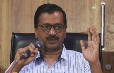 केजरीवाल यांच्याविरोधात 9 रुपये रोकड असणारा आम आदमी निवडणूक रिंगणात