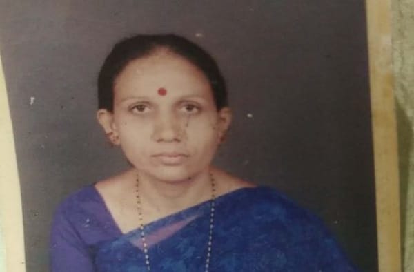 चंद्रपुरात सावकाराने महिलेला घरी जाऊन पेटवलं चंद्रपुरात सावकाराने महिलेला घरी जाऊन पेटवलं