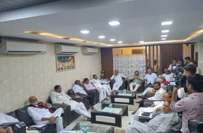 विधानसभेसाठी मनसेला सोबत घ्या, महाआघाडीच्या बैठकीत सर्वांचाच सूर