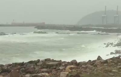 अगोदर वादळांना फक्त महिलांचीच नावं दिली जायची!