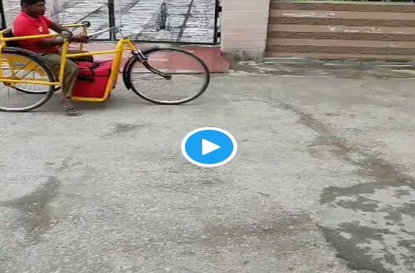 'झोमॅटो'चा आधी दुसऱ्याचे पदार्थ खातानाचा व्हिडीओ, आता नवा व्हिडीओ 'झोमॅटो'चा आधी दुसऱ्याचे पदार्थ खातानाचा व्हिडीओ, आता नवा व्हिडीओ