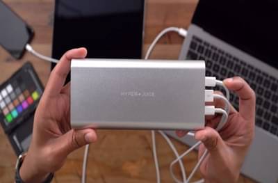 लॅपटॉपलाही चार्जिंग करणारी जगातील पहिली पॉवर बँक लाँच, किंमत तब्बल...