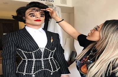 VIDEO : प्रियांकाची हेअर स्टाईल सोडा, हा मेकअप बघा!