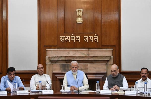 मोदी सरकारचा आता रोजगारावर भर, नियोजनासाठी कॅबिनेटची फौज तयार