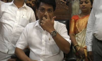 राष्ट्रवादीच्या कृपेने भूमाफियाच्या हातात महापालिकेची तिजोरी