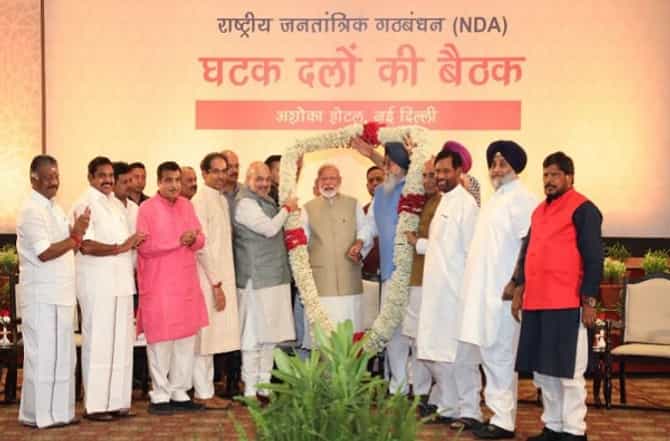 पंतप्रधान मोदींवर NDA मधील पक्षप्रमुखांकडून स्तुतीसुमनं