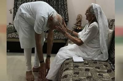 शपथ ग्रहणापूर्वी मोदी आईसमोर नतमस्तक!