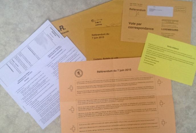 सर्वात अगोदर मतमोजणी केले जाणारे पोस्टल बॅलेट काय असतात? सर्वात अगोदर मतमोजणी केले जाणारे पोस्टल बॅलेट काय असतात?