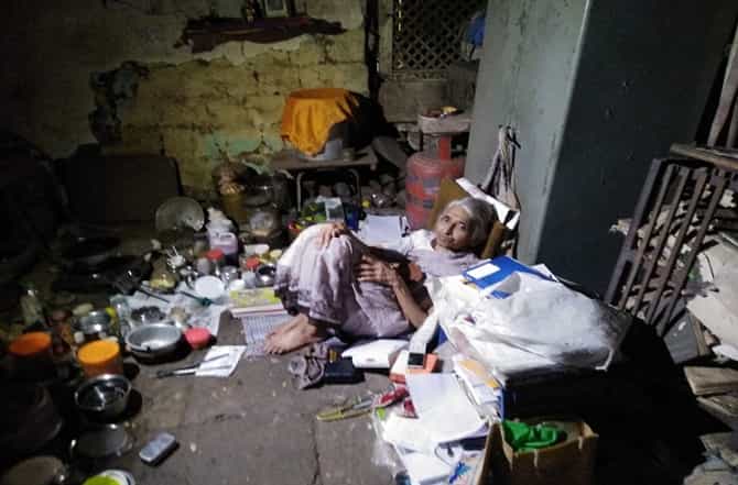 पुण्यात 78 वर्षात एकदाही वीज न वापरणारी महिला