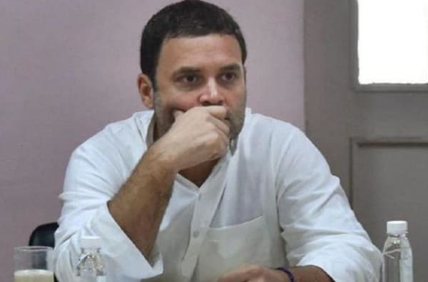 राहुल गांधीनी सोनिया गांधीकडे राजीनामा दिला?