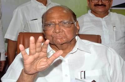 पाचव्या नव्हे, मोदींच्या शपथविधीला पवारांना पहिल्या रांगेतच स्थान होतं