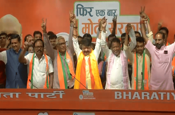 टीएमसीचे 3 आमदार, 50 नगरसेवक भाजपात, आणखी 7 टप्प्यात भरती होणार