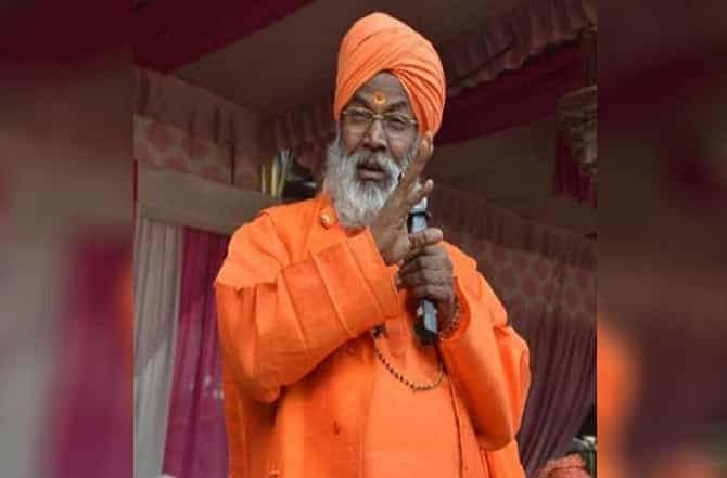 ममता हिरण्यकश्यपूच्या कुटुंबातील? साक्षी महाराज पुन्हा बरळले