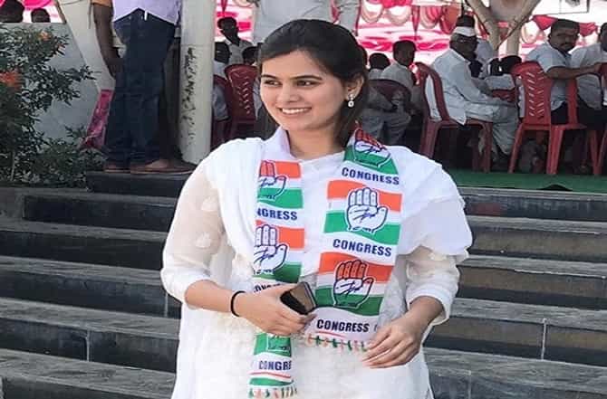 हर्षवर्धन पाटलांची कन्या राजकारणात, पोटनिवडणुकीची उमेदवारी जाहीर
