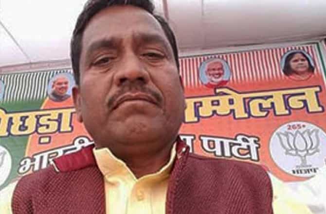 अधिकारी ऐकत नसतील तर जोड्याने मारा, भाजप आमदाराचं वक्तव्य