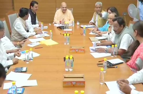 अमित शाहांकडून विधानसभेसाठी मुख्यमंत्री फडणवीसांना टार्गेट