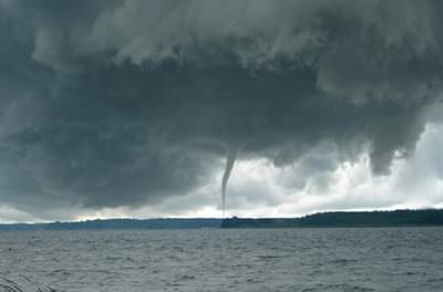 मुंबईपासून 200 किलोमीटरवर वायू, कोकण किनारपट्टीवर परिणाम जाणवणार