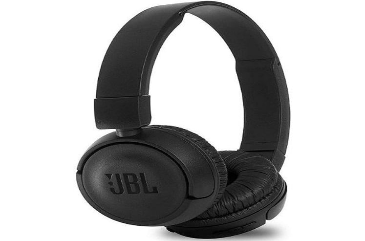 स्मार्ट फीचरसह 'JBL'चे नवे हेडफोन लाँच, किंमत आणि फीचर