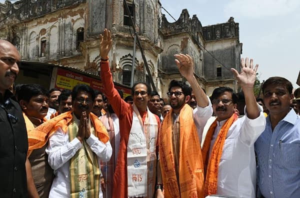 उद्धव ठाकरेंच्या अयोध्या दौऱ्याची संजय राऊतांकडून घोषणा